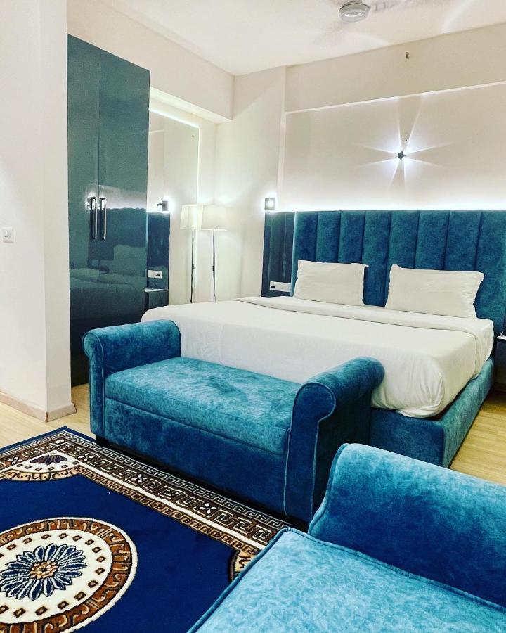 Апарт готель Neel Skye - Couple Friendly - Dlf My Pad, Gomtinagar , Лакхнау Екстер'єр фото