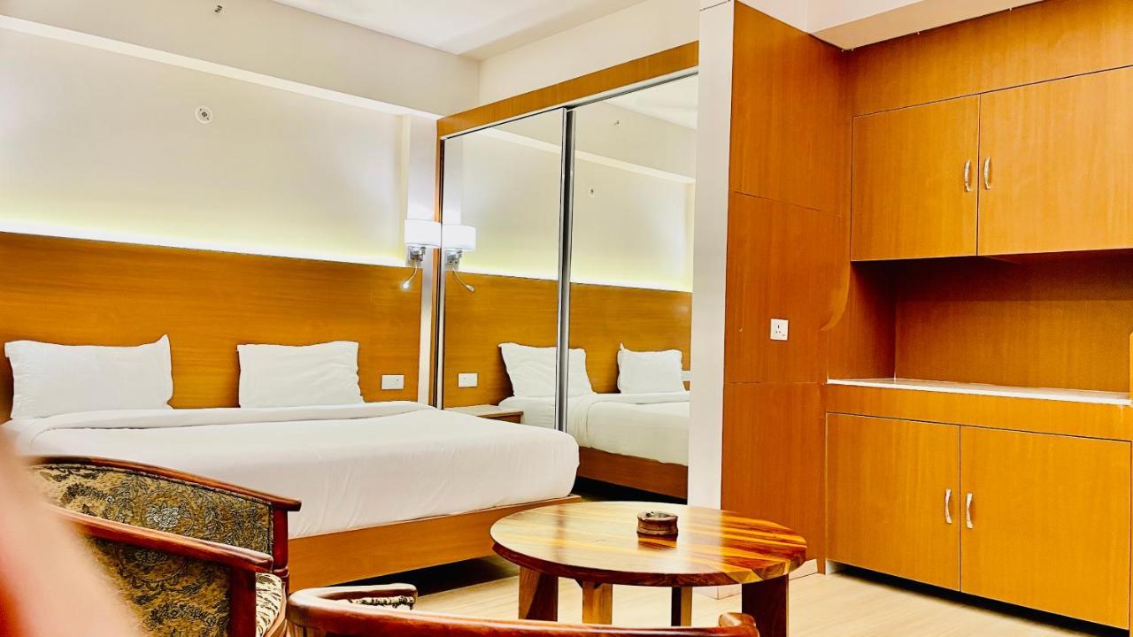 Апарт готель Neel Skye - Couple Friendly - Dlf My Pad, Gomtinagar , Лакхнау Екстер'єр фото
