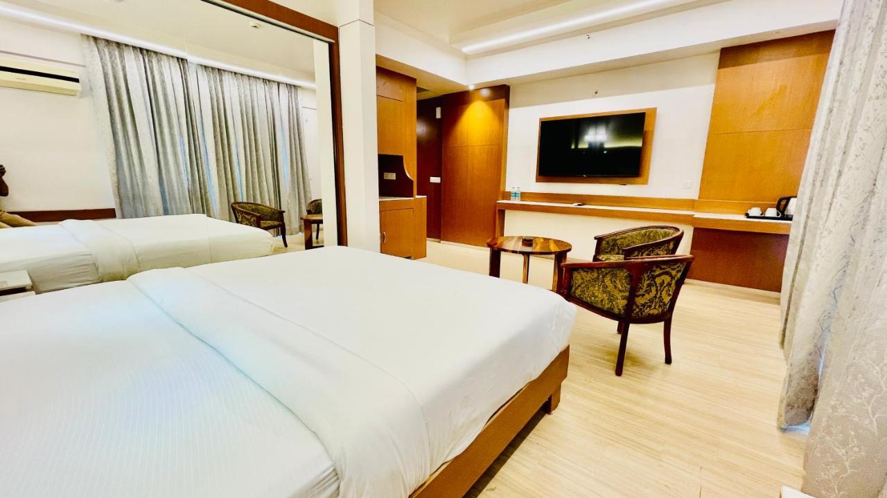 Апарт готель Neel Skye - Couple Friendly - Dlf My Pad, Gomtinagar , Лакхнау Екстер'єр фото